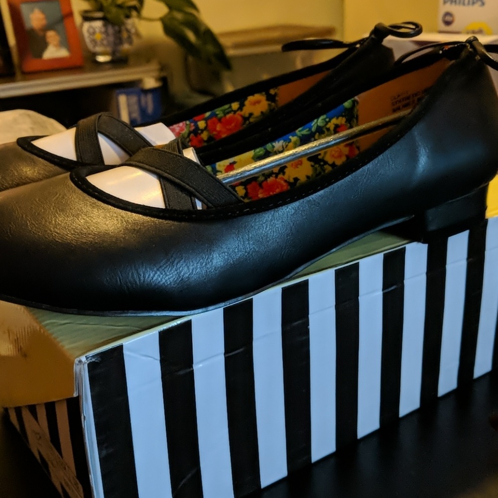Chase +Chloe shoes
